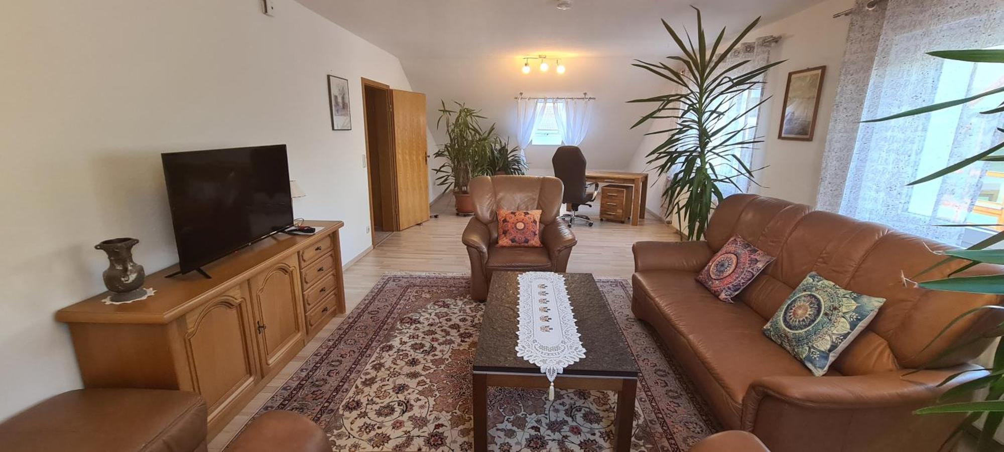 Gemuetliche 120 Qm Ferienwohnung Mit Balkon Адельсдорф Экстерьер фото