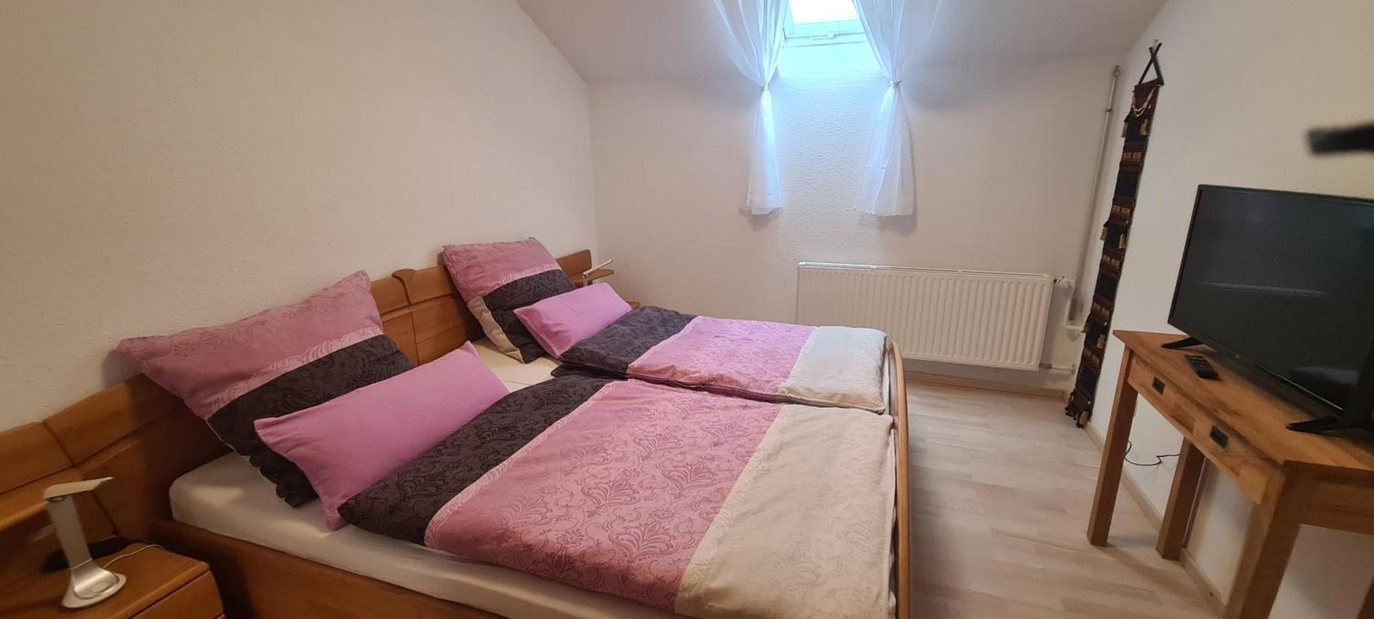 Gemuetliche 120 Qm Ferienwohnung Mit Balkon Адельсдорф Экстерьер фото